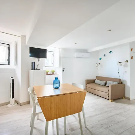 Renovated Alfama Loft, Santa Apolonia Lisboa
